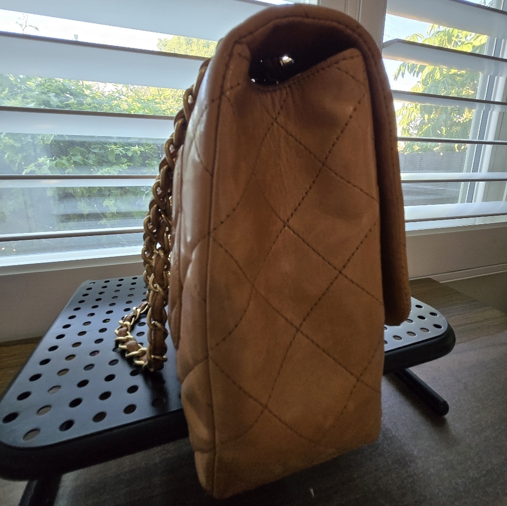 CHANEL Jumbo Single Flap ✨️ Camel Brown Lambskin with Champagne GHW - Picture 2 of 12